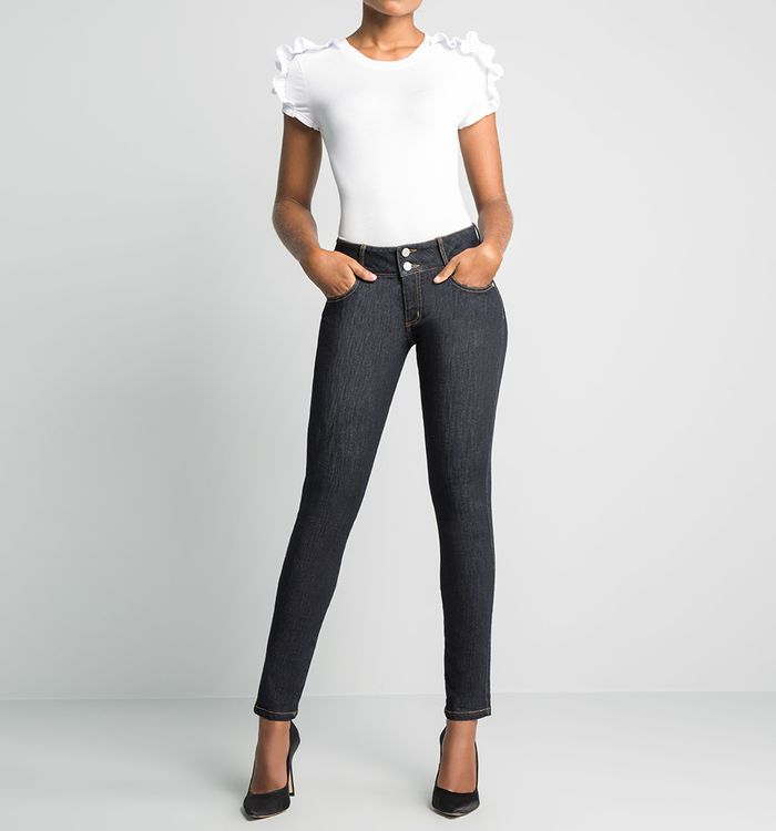 Colección en prendas de moda Jeans Studio F