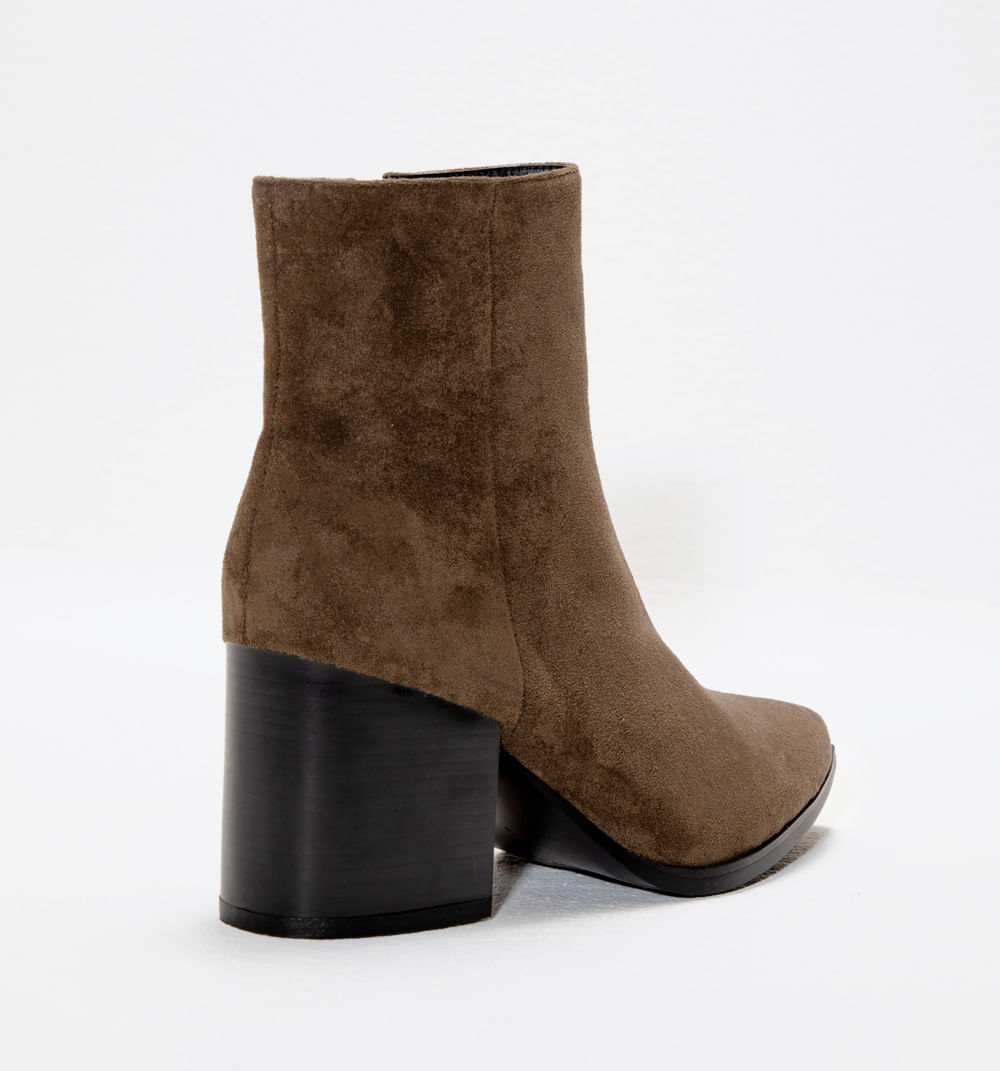 Botin con tacon grueso - Studio F
