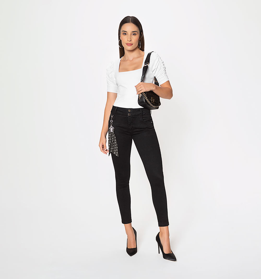 -stfco-producto-UltraSlimFit-NEGRO-S740154-1
