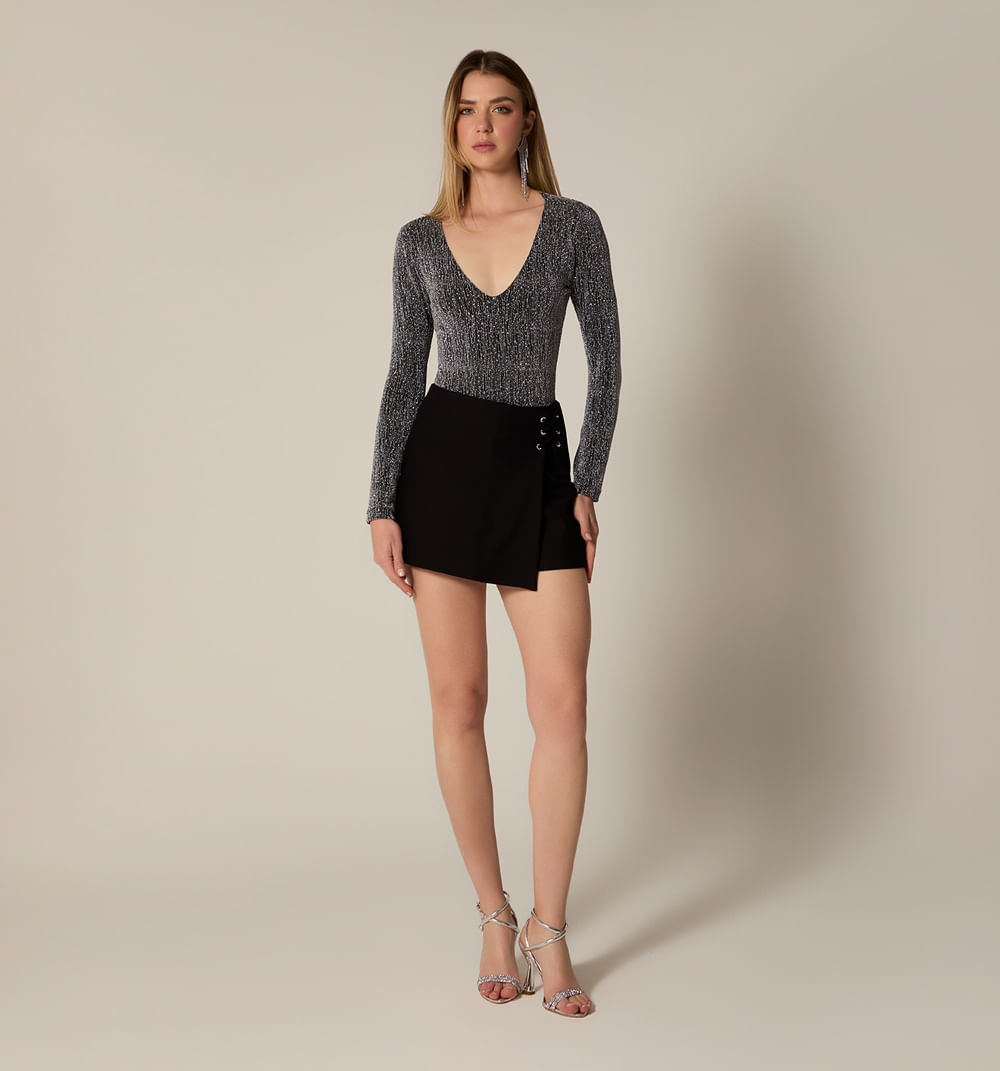 Falda short con cruce de tiras